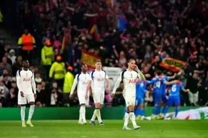 Tottenham cay đắng rời Champions League 