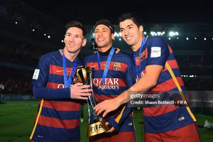 Neymar khép lại giấc mơ tái hợp Messi, Suarez