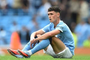 Phil Foden sa sút phong độ khó hiểu tại Etihad