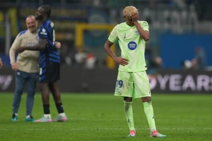 Sốc: Barca bị trừ điểm ngay vòng bảng Champions League mùa tới?