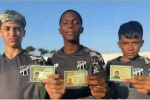 Bộ ba cầu thủ có tên ‘Messi, Neymar và Iniesta’ ở Brazil gây sốt 