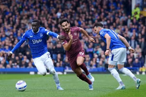 Vượt ải Everton, Man City trở lại Top 4 Ngoại hạng Anh 