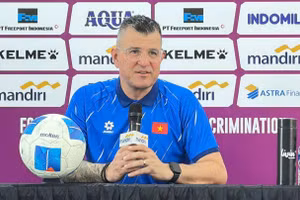 HLV Roland ‘bật mí’ bí quyết giúp U17 Việt Nam thắng ngược U17 Australia