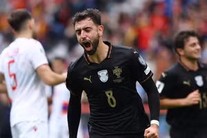 Vắng Ronaldo, Bồ Đào Nha đá như ‘lên đồng’