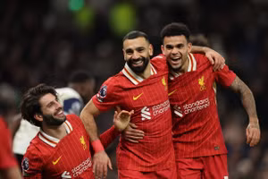 Salah cùng lúc lập 3 kỷ lục, đi vào lịch sử Ngoại hạng Anh