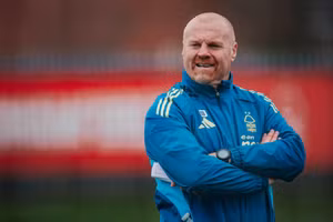 HLV Sean Dyche ra điều kiện để ‘cứu’ Tottenham