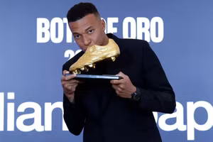 Mbappe nói điều 'ấm lòng' Real Madrid khi nhận Giày Vàng châu Âu