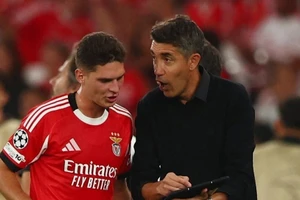 Thua sốc ở Champions League, Benfica ‘trảm tướng’