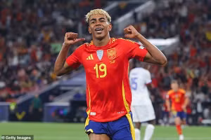 Yamal tái phát chấn thương, nghỉ thi đấu cho Barca, lỡ hẹn tuyển Tây Ban Nha