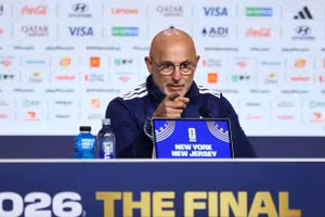 HLV Tây Ban Nha hé lộ cách 'vô hiệu hóa' Messi ở chung kết World Cup 2026