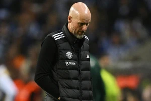 HLV Erik ten Hag ‘hết cảnh thất nghiệp’