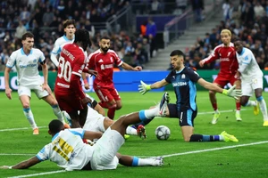 Đại diện Anh nới rộng cách biệt khi Gerónimo Rulli phản lưới nhà ở phút 72.