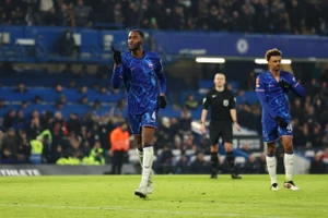 Chelsea thắng lớn ở FA Cup