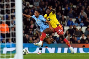 Chelsea ‘vùi dập’ Barrow, Man City nhọc nhằn đi tiếp ở Carabao Cup