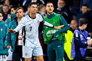 Khoảnh khắc Ronaldo tức giận vì Bồ Đào Nha bị cầm hòa