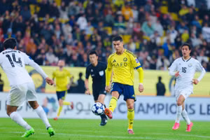 Ronaldo lần đầu ra sân ở Cup C2 châu Á