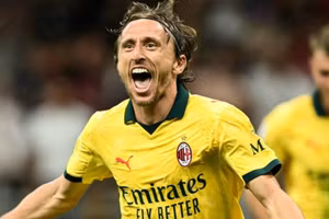 Modric làm nên lịch sử hiếm có tại Serie A