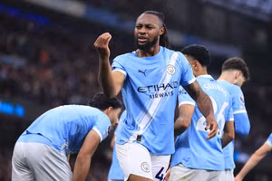 Man City gây sức ép cực hạn cho Arsenal trên đường đua vô địch Ngoại hạng Anh