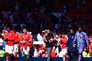 Siêu dự bị của Wolves ghi bàn tuyệt đẹp, kéo Man Utd trở lại mặt đất 