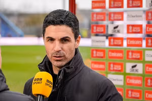 Arsenal thử sơ đồ mới chỉ 10 phút trước trận FA Cup