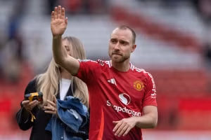 Lão tướng Eriksen trở lại sân cỏ