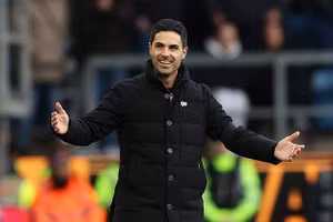 Arsenal trả giá đắt để giữ vững ngôi đầu Ngoại hạng Anh 