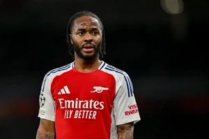 Napoli muốn ‘giải cứu’ Raheem Sterling khỏi Chelsea