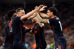 Nottingham Forest thoát hiểm, đẩy Tottenham tới gần giải hạng Nhất