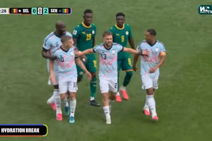 Cầu thủ Bỉ suýt ẩu đả giữa trận thắng nghẹt thở Senegal