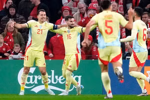 Đánh bại Đan Mạch, Tây Ban Nha thở phào ở tứ kết Nations League 