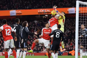 Arsenal đè bẹp Aston Villa, củng cố vị thế ứng viên vô địch