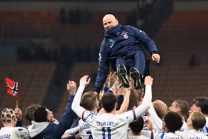 Haaland lập cú đúp trong ‘nháy mắt’, Na Uy dự World Cup 2026 