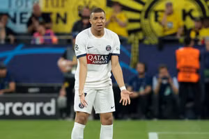 Mbappe và PSG ‘lôi nhau ra toà’, leo thang căng thẳng