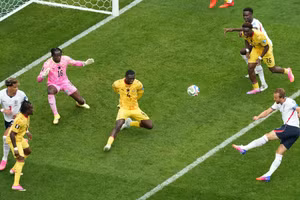 Harry Kane bỏ lỡ cơ hội vàng, tuyển Anh bị Ghana cầm chân