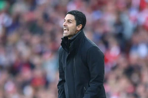 Trải qua mùa giải tệ chưa từng có, Man Utd vẫn được đánh giá cao hơn Arsenal