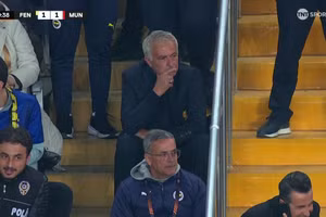 Fenerbahce cầm chân Man Utd tại Europa League