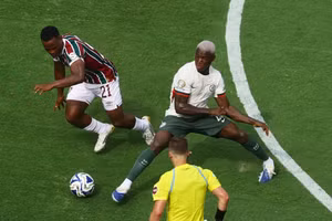 Chelsea trả giá đắt cho vé vào chung kết Club World Cup