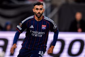 Cựu sao Ngoại hạng Anh ‘chơi lụi’ ở Europa League