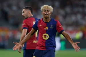 Barca thẳng thừng từ chối đề nghị kỷ lục 463 triệu USD cho thần đồng Yamal