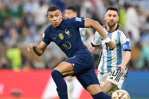 So sánh kỷ lục ghi bàn của bộ ba Mbappe, Messi và Ronaldo ở tuổi 26
