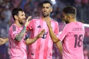 Messi ‘làm chậm ngày giải nghệ’ của 2 đồng đội lâu năm