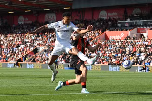 Watkins phá kỷ lục, Aston Villa hy vọng dự Champions League 