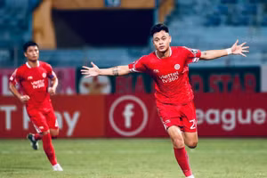 Đức Chiến ‘giàu to’ nhờ gia nhập tân binh V-League