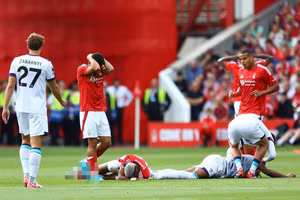 Khoảnh khắc kinh hoàng ngày khai màn Ngoại hạng Anh 