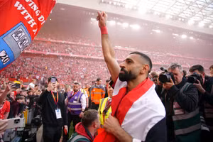 Salah được bầu chọn hay nhất bóng đá Anh mùa giải 2024-2025 