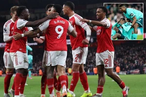 Arsenal thắng ‘kỳ lạ’ ở Ngoại hạng Anh 