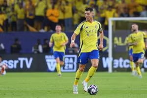 Chơi tệ nhất trận Al Nassr hòa Al Hilal, Ronaldo bị chế giễu