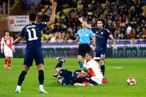 Chùm ảnh: Aston Villa thua trận, gặp khó ở Champions League 