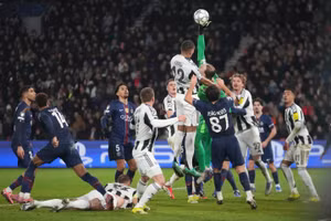 'Nội chiến' khuấy đảo Champions League