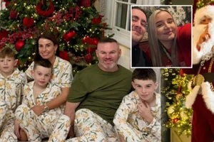 Chùm ảnh các ngôi sao bóng đá đón Giáng sinh 2025